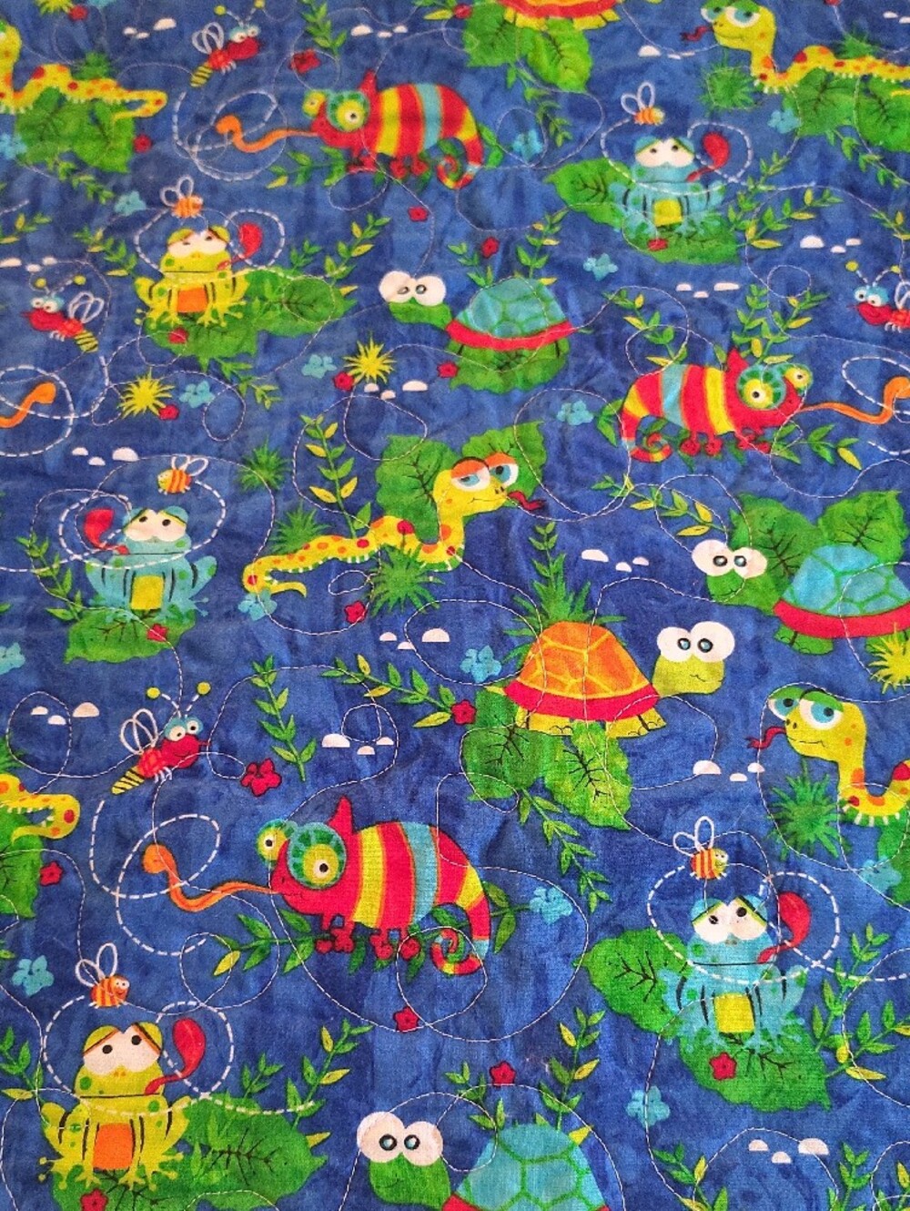 Children's Frog/Turtle Handmade Patchwork Quilt - Green & Blue - Picture 3 of 11